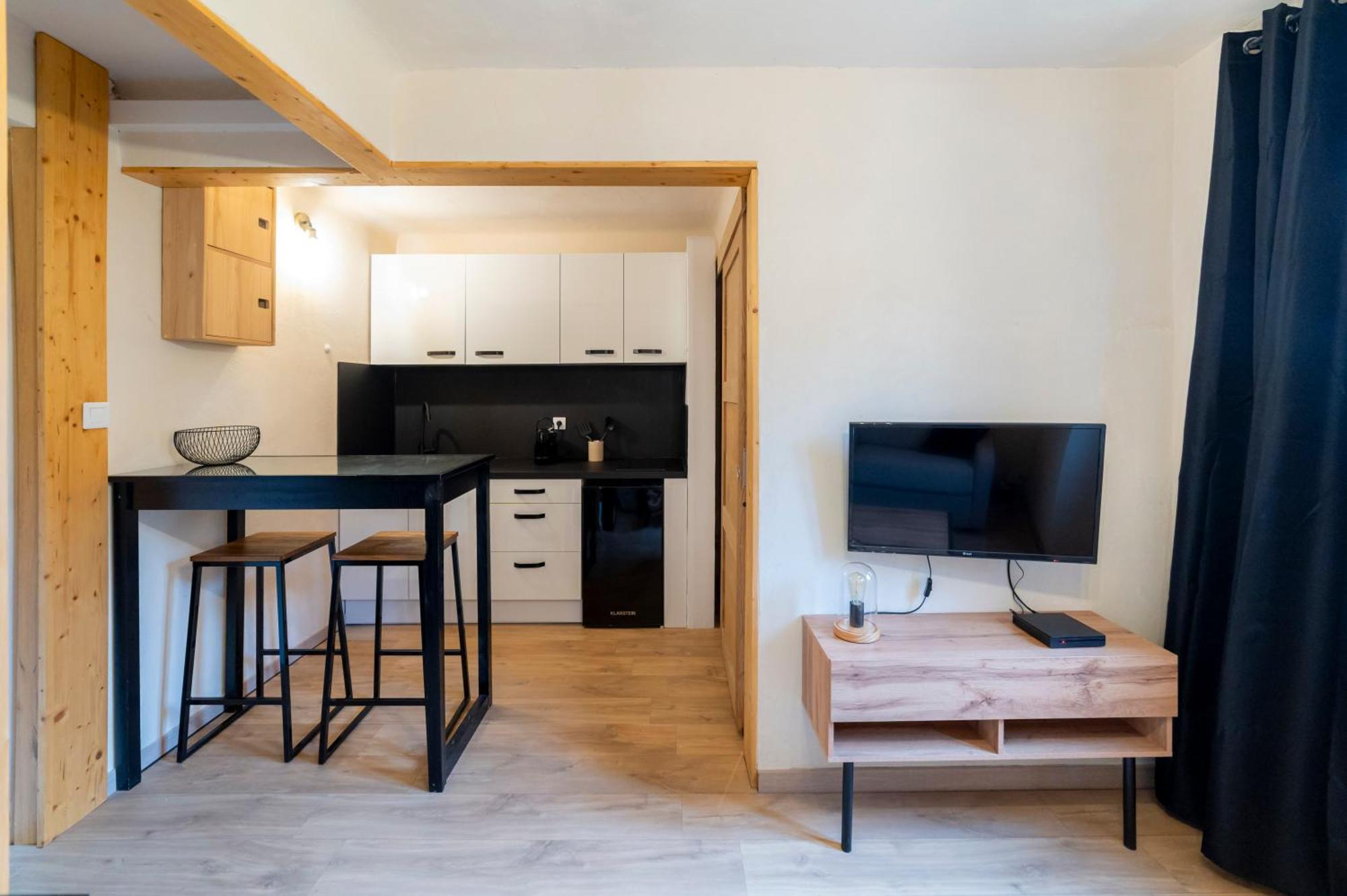La Galleanne Studio Agreable Et Chaleureux Briançon Exterior foto
